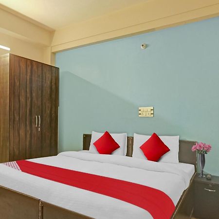 Hotel O A.K Palace Új-Delhi Kültér fotó