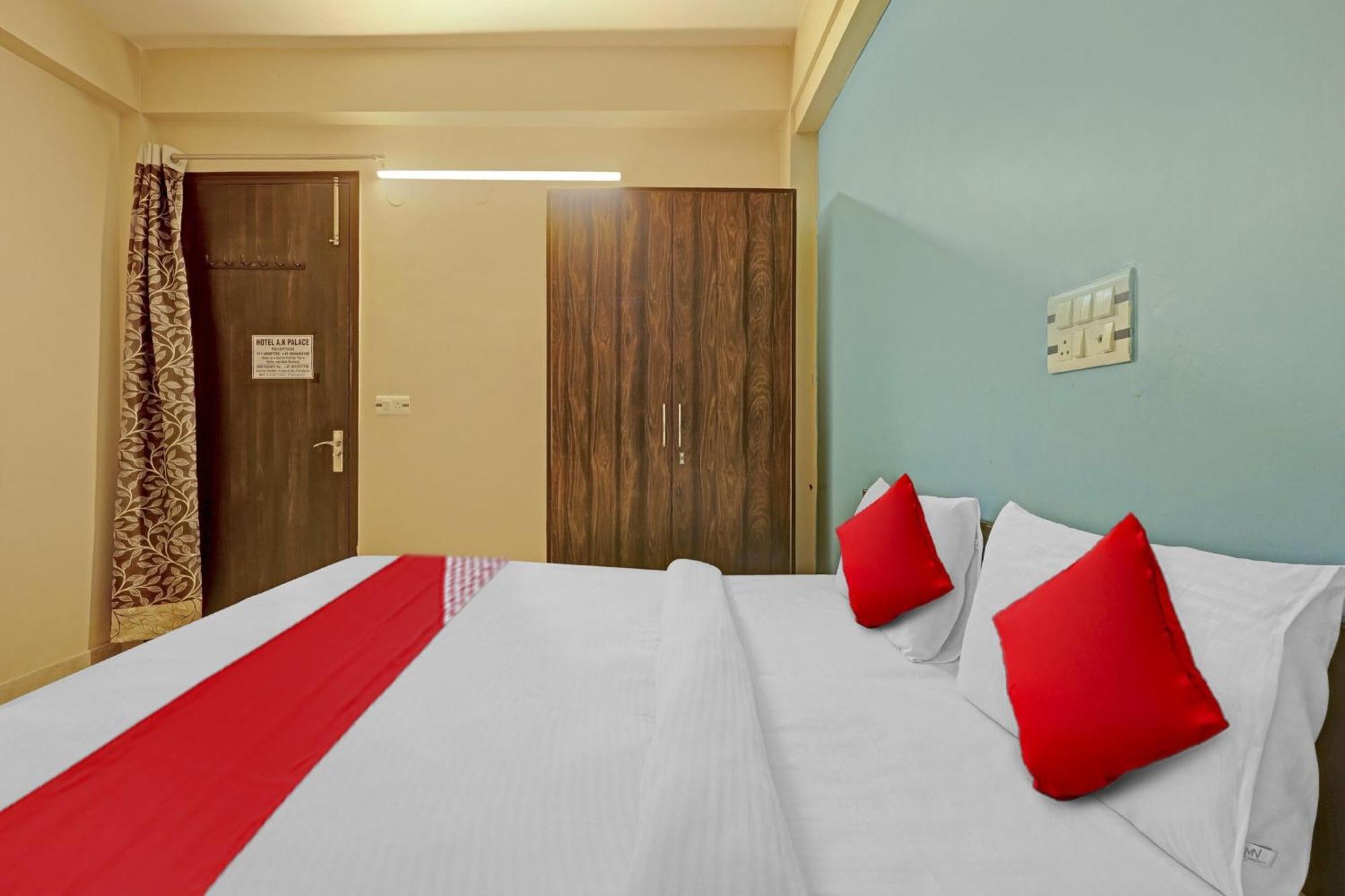 Hotel O A.K Palace Új-Delhi Kültér fotó