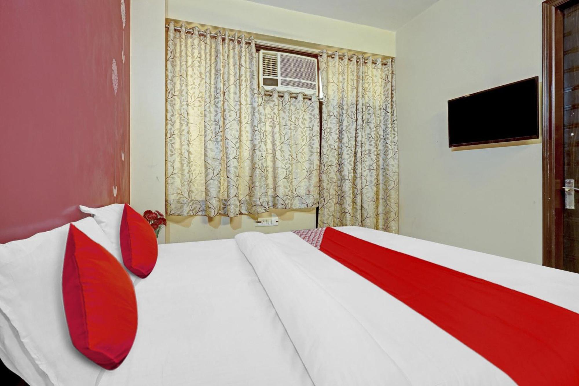 Hotel O A.K Palace Új-Delhi Kültér fotó