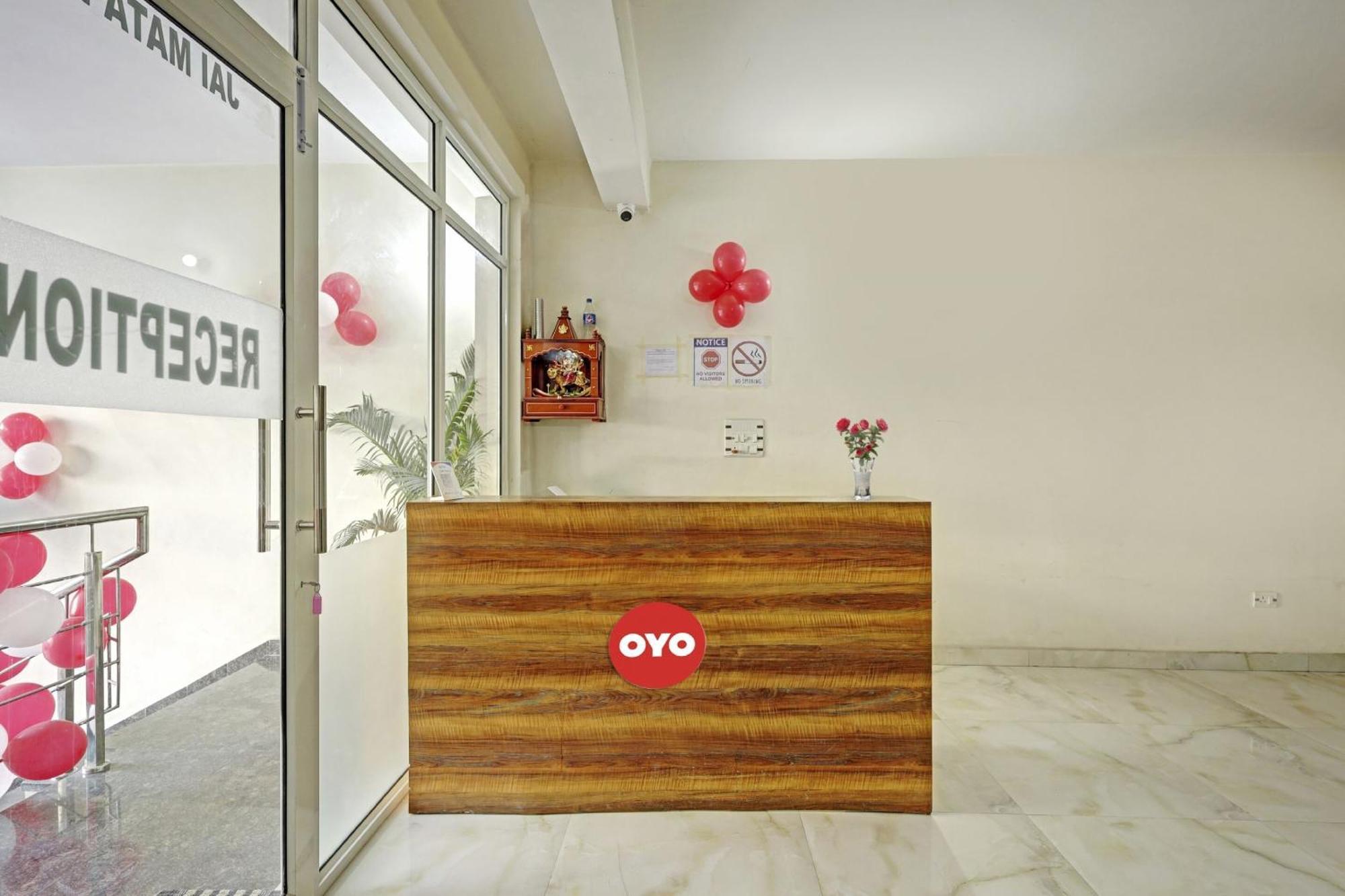 Hotel O A.K Palace Új-Delhi Kültér fotó